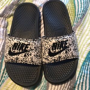 Nike slides